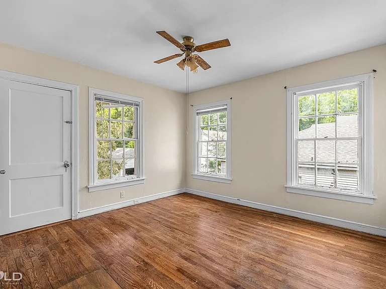 234 Boulevard St — Photo 27