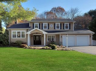 1 Austin Ln, Huntington, NY 11743