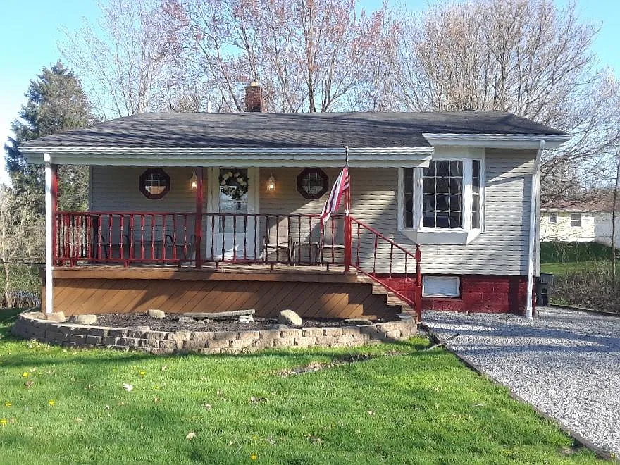 3829 Oakleigh St photo 1