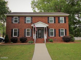 2802 Pinehurst Dr, Kinston, NC 28504