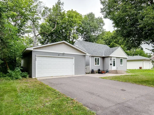 6107 Camden Ave N, Brooklyn Center, MN 55430