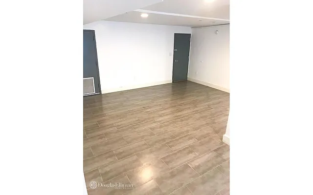 Rented by Douglas Elliman | media 14