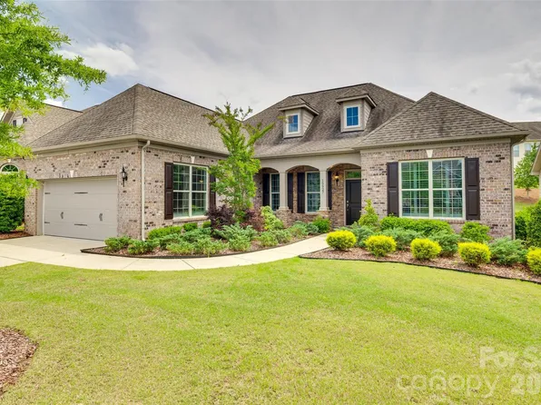 15927 Vale Ridge Dr, Charlotte, NC 28278