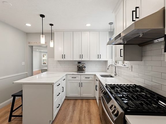 2nd image of 47 Litchfield St #102