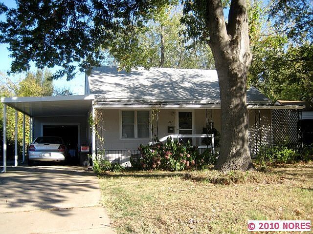1st image of 227 S 71st Ave E