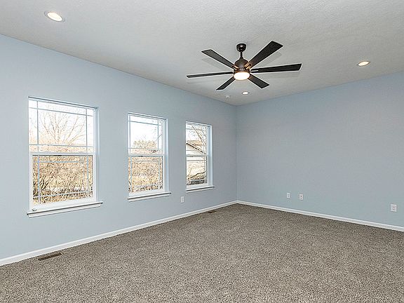 3rd image of 4034 Aviara Oaks Pkwy