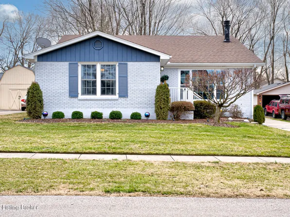 9300 Marse Henry Dr, Jeffersontown, KY 40299