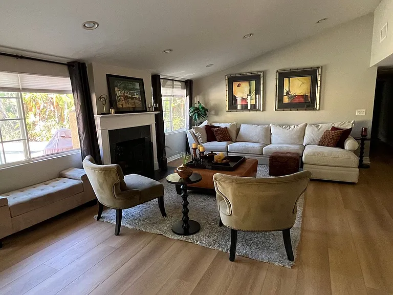 Comanche Ave. 5706 — Photo 15