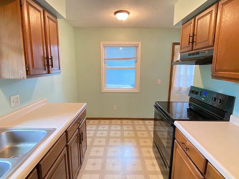 807 Elm Creek Cir — Photo 1