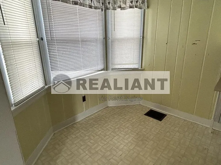 2214 Memorial Pkwy #1-1N — Photo 7