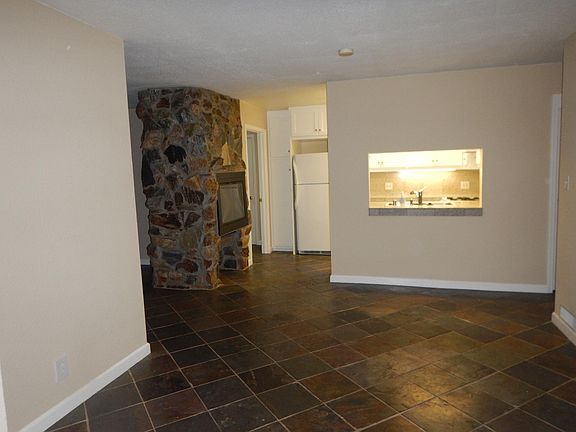 5th image of 3245 Christina Ave