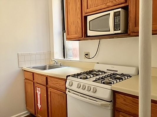 2nd image of 53 E 97th St APT 4C