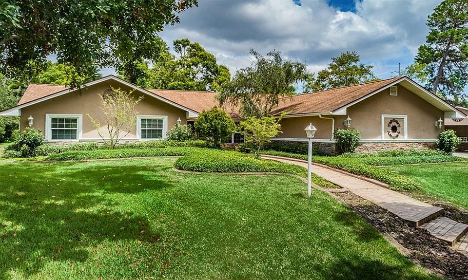 1st image of 2813 Briarwood Ln