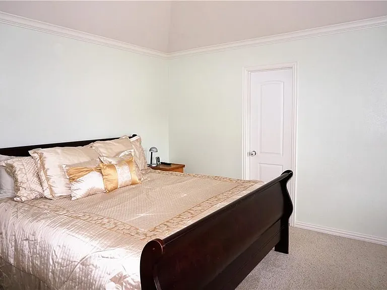 1037 Kyan Ln — Photo 20