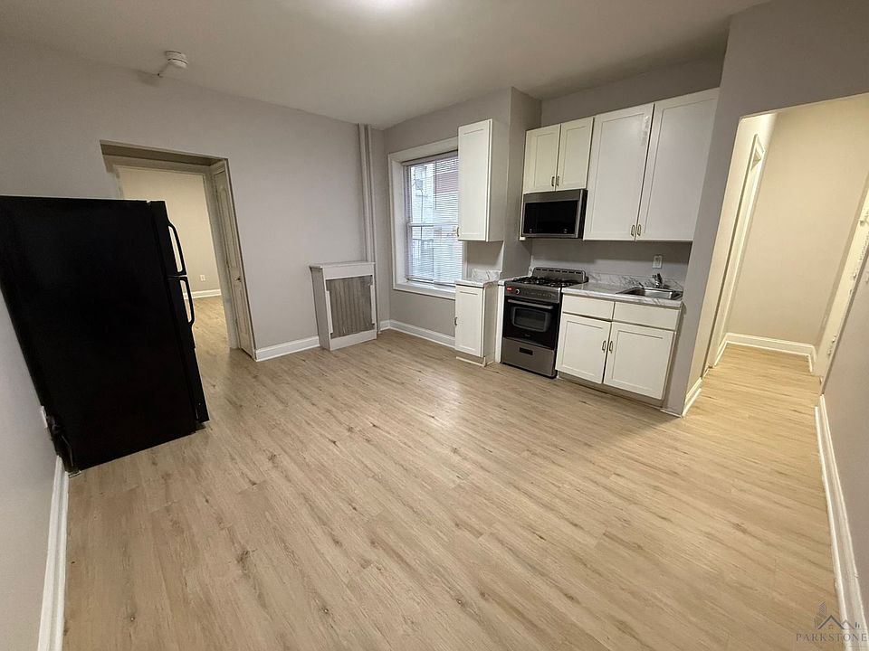 1st image of 167 Manhattan Ave #6A