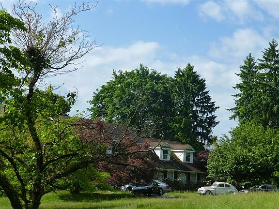 2nd image of 121 Davis Rd