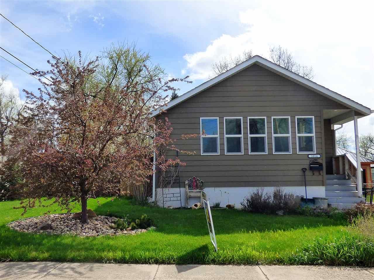 1014 Elkhorn St, Belle Fourche, SD 57717 Zillow