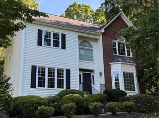 3165 Glenshire Dr, Winston Salem, NC 27127