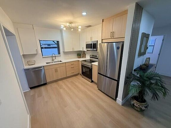 3rd image of 1673 NE 31st Street