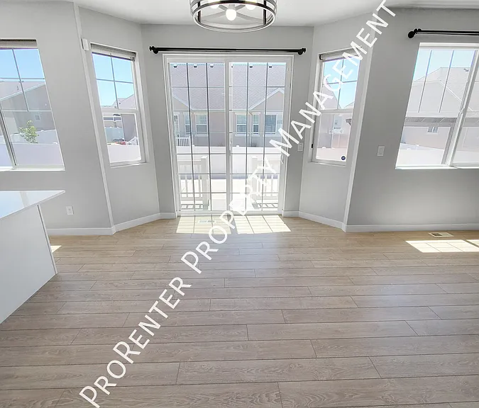 1509 W 450 S — Photo 10