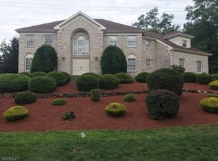 12 Timber Rock Ct, Cedar Grove, NJ 07009