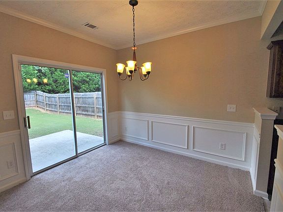 3rd image of 4594 Windale Dr