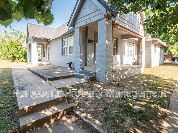 3rd image of 1422 NE 22nd St