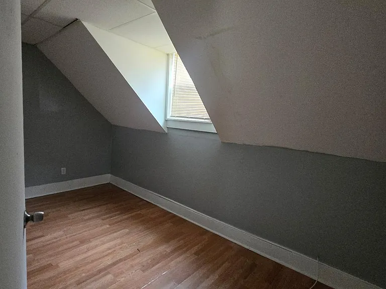 187 Southampton St #UPPER — Photo 3