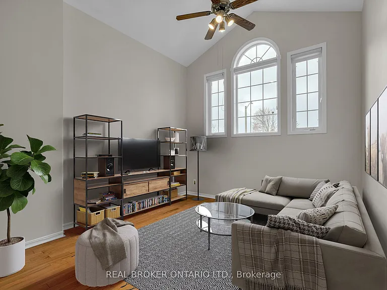 1133 Clyde Ave — Photo 11