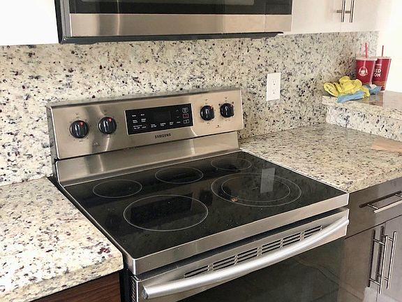 2nd image of 2521 Pierce St APT 7