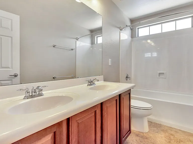 3659 W Thalia Ct — Photo 21