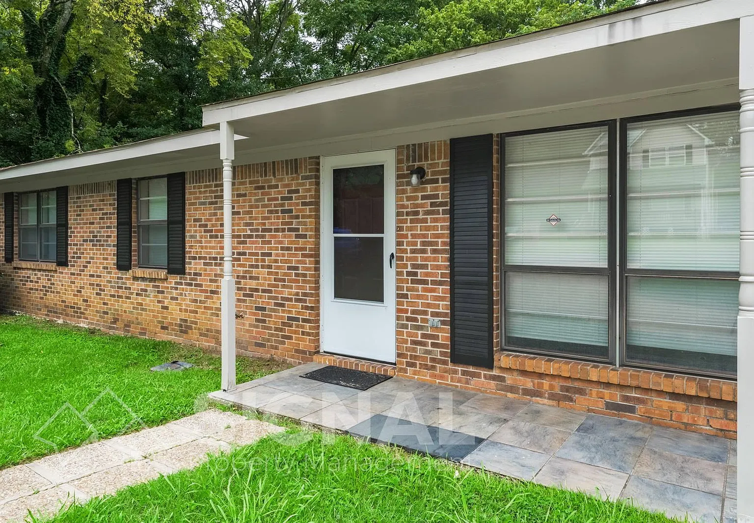 3 bed, 2.0 bath, 1125 sqft, $1,195 — Photo 4