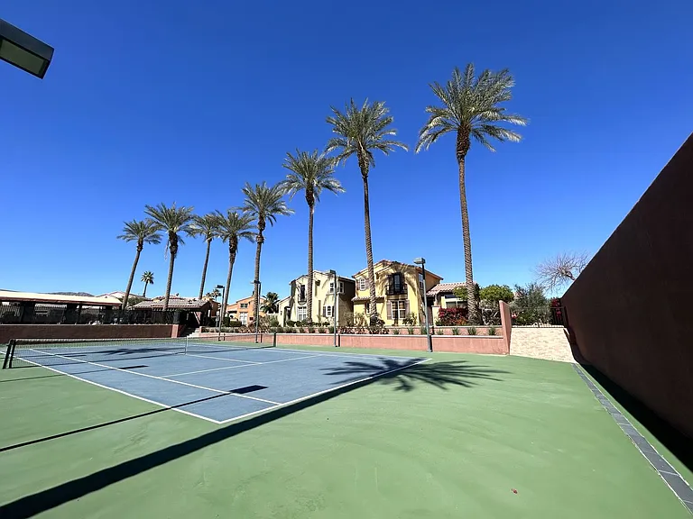 52478 Hawthorn Ct — Photo 36