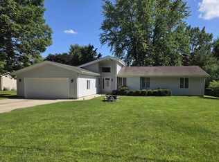 4942 W Turkey Run Rd, Sherman, IL 62684