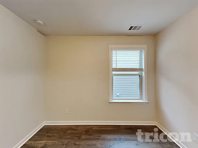 305 Knowles Pl — Photo 12