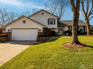 612 Applehill Dr, Dayton, OH 45449