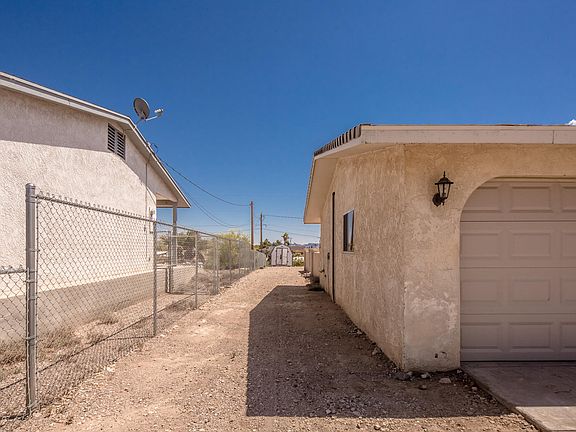 4th image of 2100 Pima Dr N
