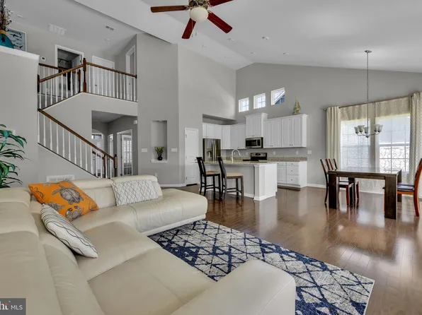 38446 Velta Dr, Ocean View, DE 19970