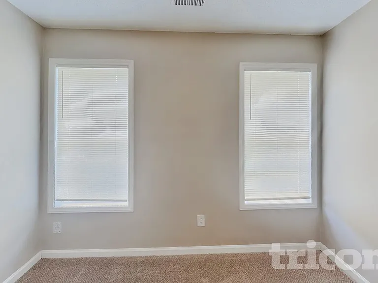 2012 Laurel Leaf Rd — Photo 12