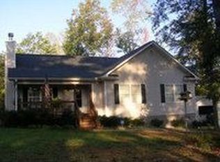 355 Strickland Cir, Colbert, GA 30628