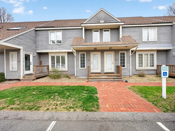 3 Strathmore Shire #E, Uxbridge, MA 01569