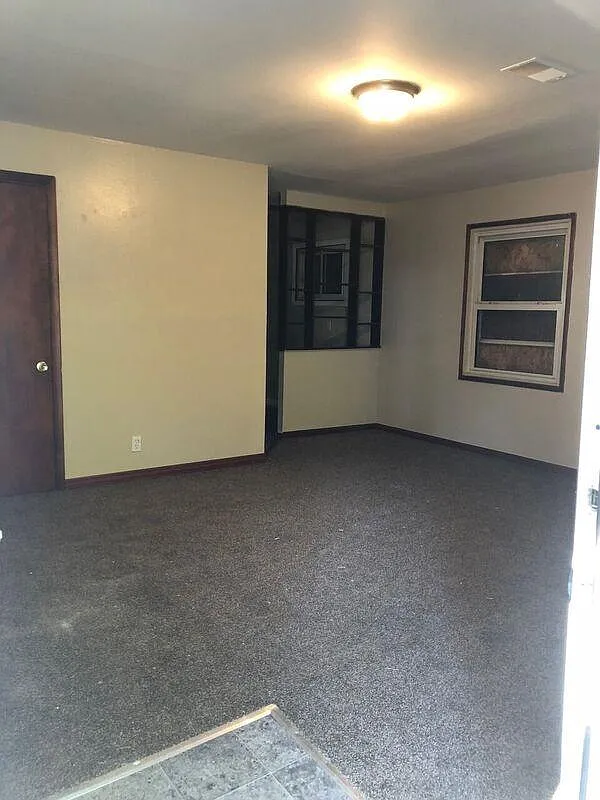 6 W Adams Dr photo 1