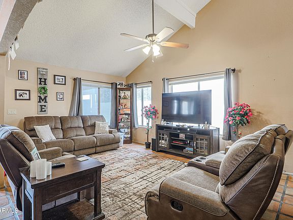 3rd image of 1535 N Horne Unit 101