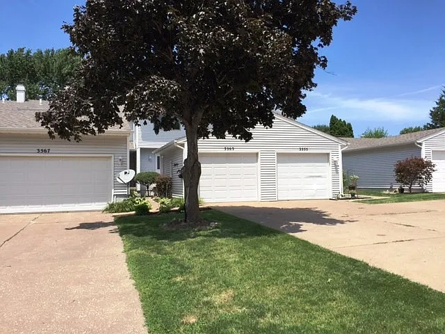 3563 Cedarview Ct photo 1