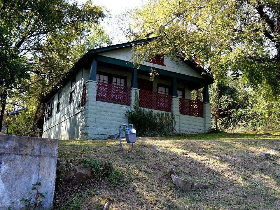 1st image of 123 N 6th St