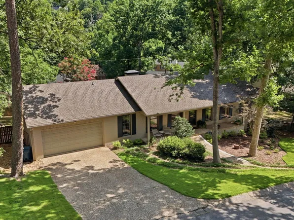30 Foxhunt Trl, Little Rock, AR 72227