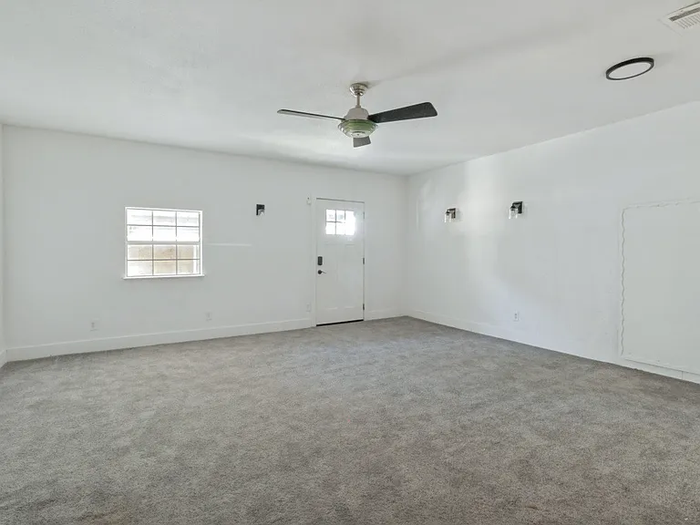 2218 Fuqua Rd — Photo 14