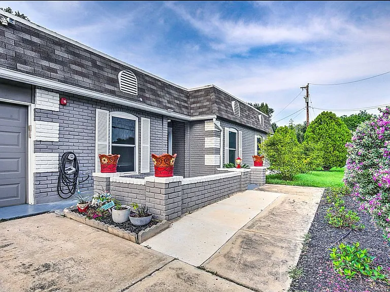 Pecan Grove Blvd — Photo 12