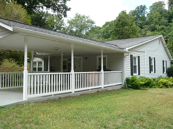 2nd image of 7330 Cove Hollow Rd