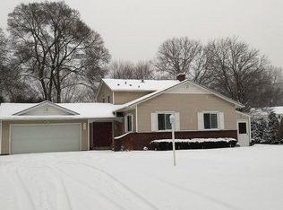 330 Marsh Rd, Pittsford, NY 14534